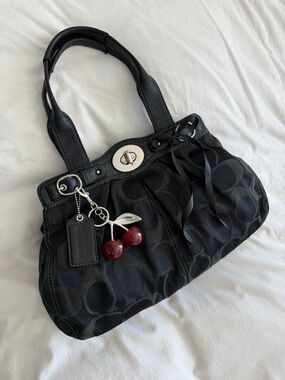 vintage Coach Garnet Turlock Tote bag
